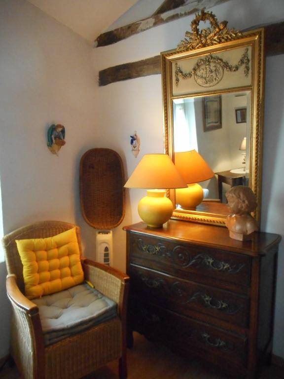 Petit Grenier Douillet De Cathie Bed & Breakfast Roquemaure  Eksteriør bilde